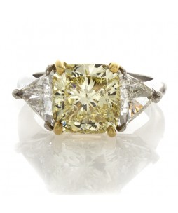 FANCY YELLOW CUSHION CUT 4.19 CT