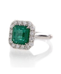 EMERALD & DIAMOND RING